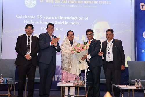 Union Minister Pralhad Joshi Celebrates 25 Years of Gold Hallmarking at GJS, Announces - Hackathon in Collaboration with BIS and GJC 17 31654 GJC image2 ozfEgu