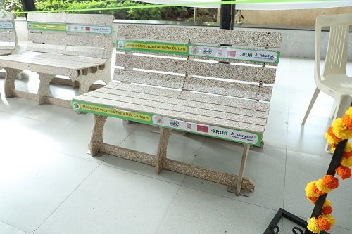 32203 Benches tetra image GSrtal