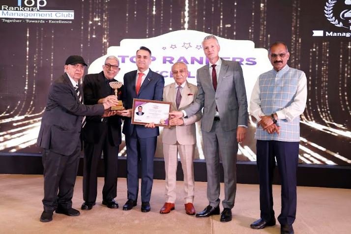 32960 jktyre2508 Q8R8Ht