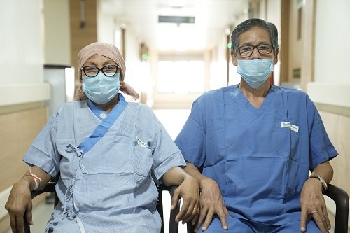 Clinicians at Fortis' S.L. Raheja Hospital Successfully Perform 1st Bone Marrow Transplant, Marking a Major Milestone in Advanced Cancer Care 15 33561 forties image p7ikRb