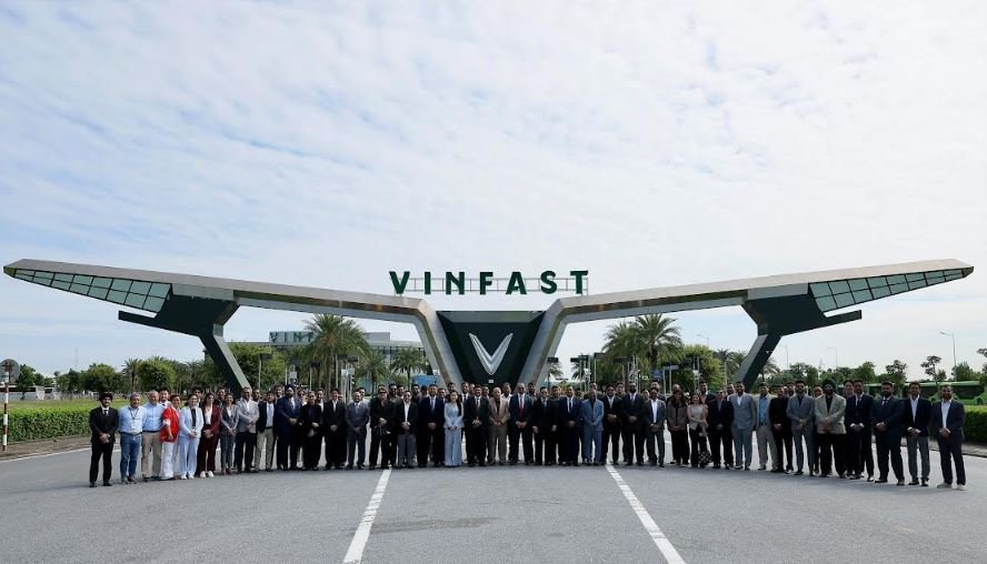 37049 VINFAST081026 nDJICi